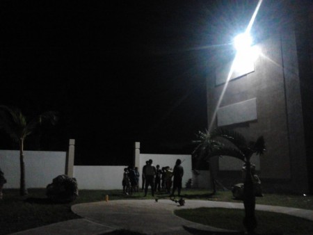 colocacion de reflector en area de juegos